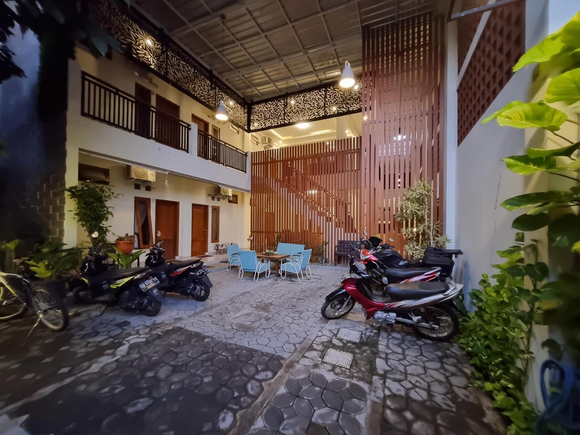 Omah Nayan Hotel Maguwo Екстериор снимка